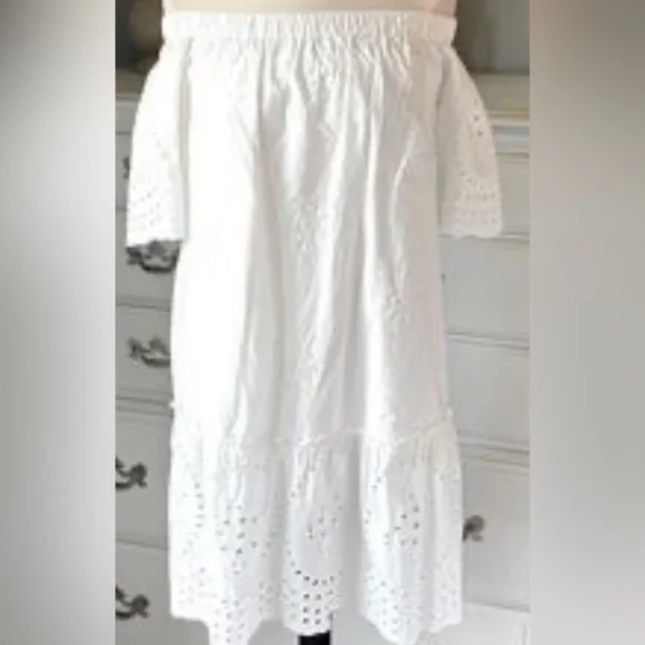 Rebellion white off the shoulder eyelet mini dress size medium - Picture 2 of 6